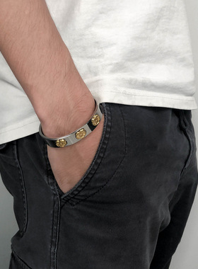 欧美简约时尚三朵金花情侣钛钢