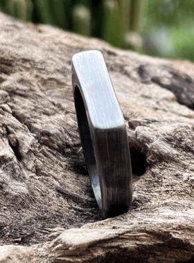 钛钢戒指简约时尚长条几