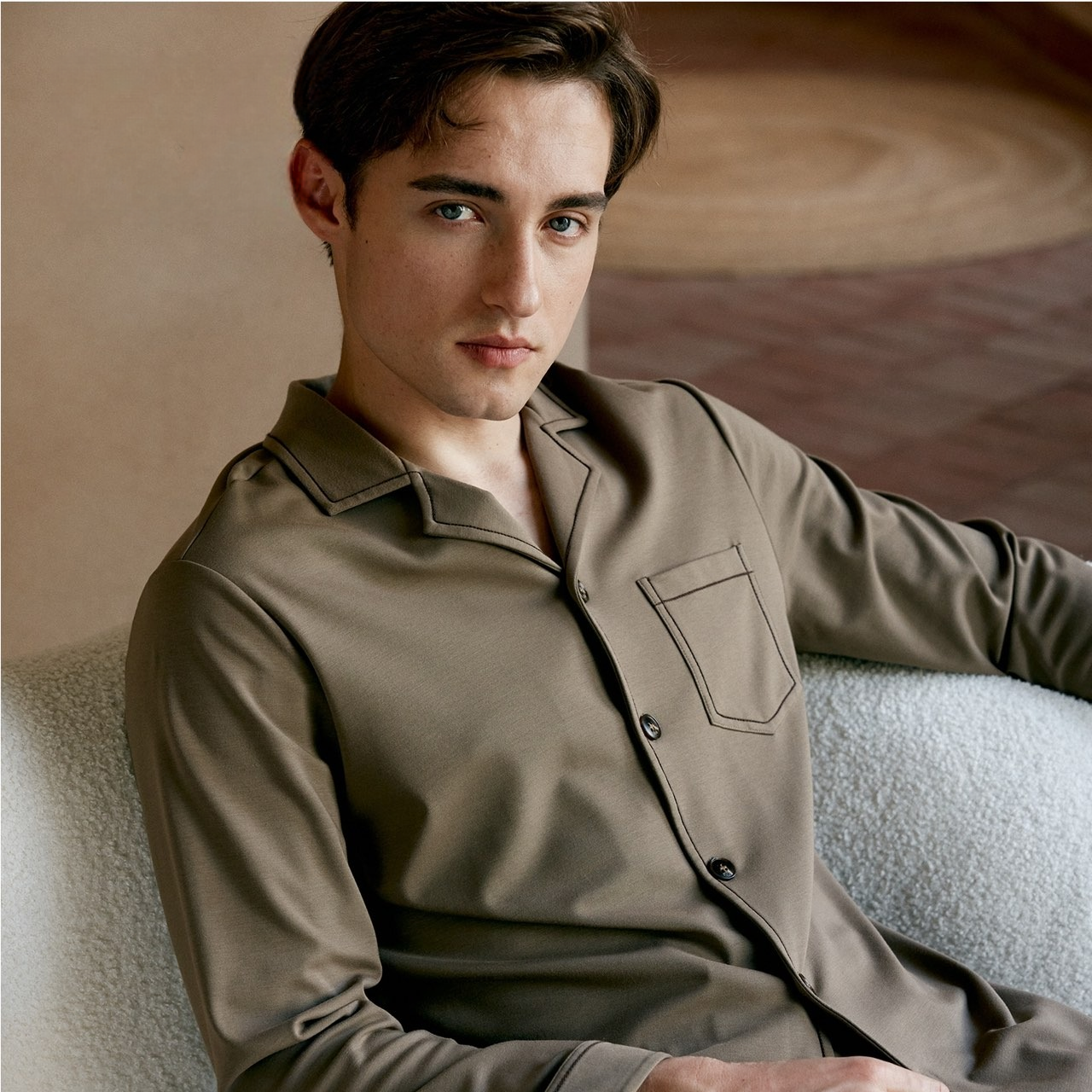 新款纯色男士睡衣套装经典商务家居服开衫翻领磨毛长袖线条可外穿 - 图2