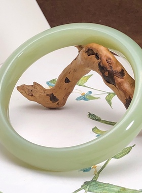 新疆和田玉晴水绿玉手镯平安镯