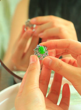 新疆和田玉碧玉蛋面戒指吊坠套装