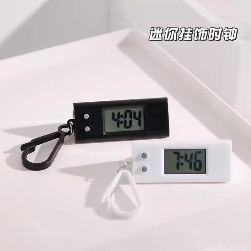 儿童便携小巧钥匙扣表数字静音考试学习专用电子钟小挂件电子表 - 图0