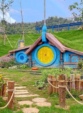 户外景区霍比特小屋定制网红打卡引流装饰道具背景墙农场营地摆件