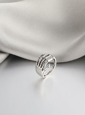 新款暗黑系手掌戒指嘻哈街头ins风复古做旧个性时尚骷髅五爪指环