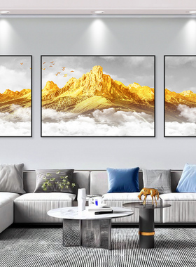 客厅三连装饰画背靠金山墙壁贴画