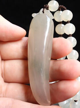 天然20*68*12mm 70g玉石挂牌 桂林鸡血玉石吊牌 高端上朗料玉化红