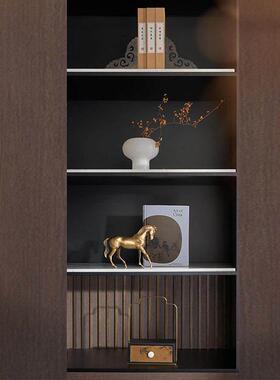 邸高写字楼公司办公室总经理办公桌背景展示柜宋氏美学摆件装饰品