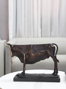 现代复古抽象牛摆件家居电视柜桌面样板房乔迁送礼牛气冲天艺术品