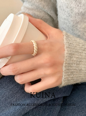 简约高级感白色珐琅麻花戒指女款个性时尚叠戴开口戒小众素圈配饰