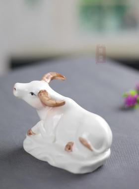 陶瓷牛摆件十二生肖客厅桌面玄关卧室家居饰品牛的吉祥物摆设卧牛