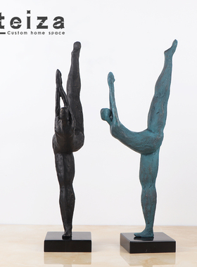 Oteiza样板房客厅过道电视柜玄关摆件抽象人物铸铁雕塑工艺品