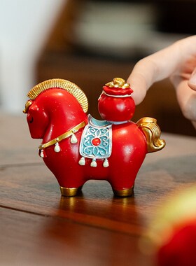中式创意个性招财红色陶瓷马桌面摆件生I肖马家居客厅玄关装饰吉