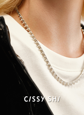 CISSY SHI温蒂妮的记忆系列成就三角项链镀金2025新款轻奢女颈链