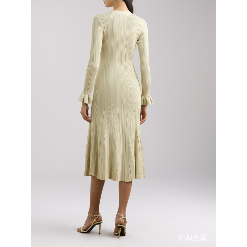 【折扣】Self-Portrait 秋冬女金属感罗纹针织中长长袖连衣裙 - 图1