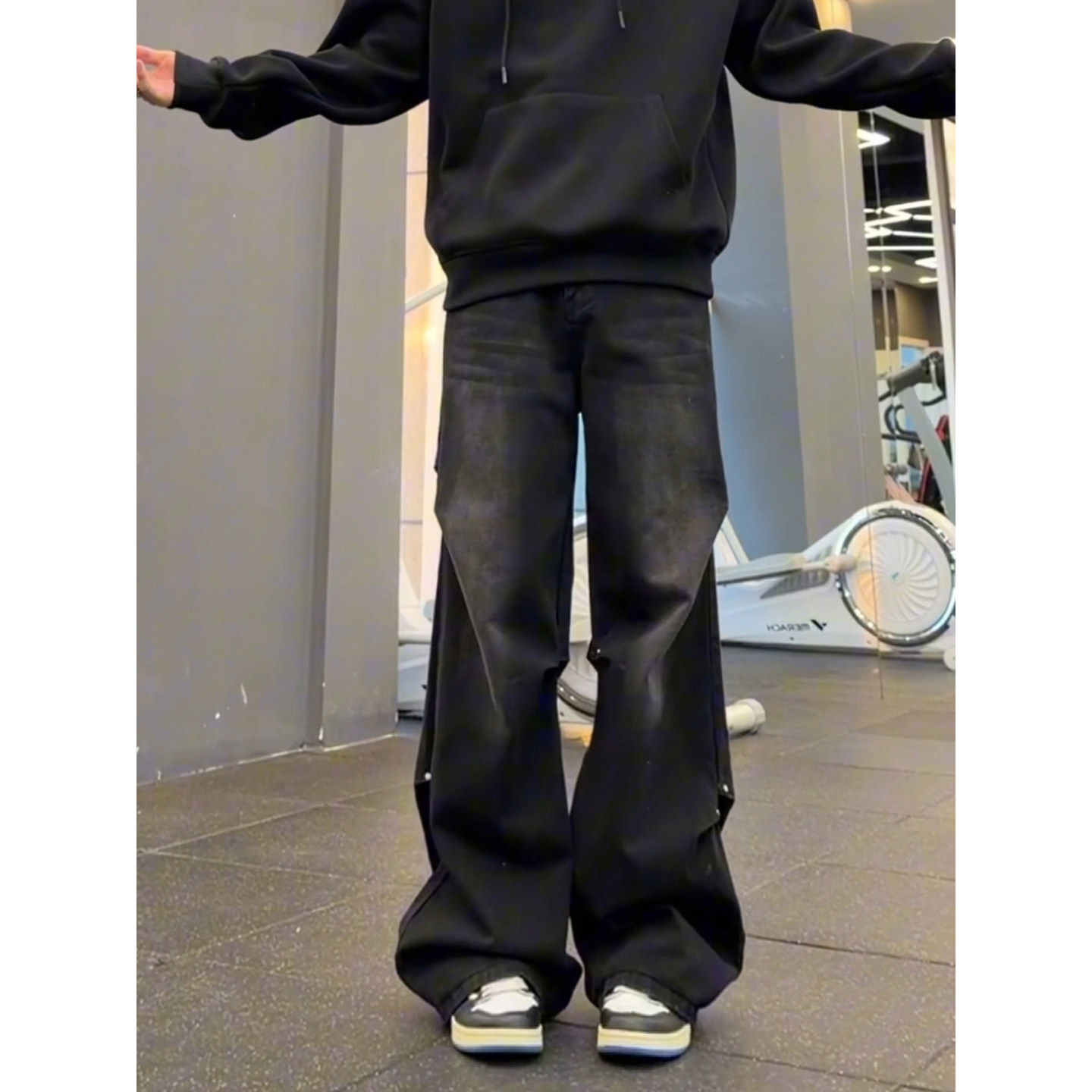 水洗复古褶皱阔腿牛仔裤男款秋冬美式高街裤子直筒宽松伞兵工装裤,淘宝优惠券,粉丝福利购,淘宝优惠卷