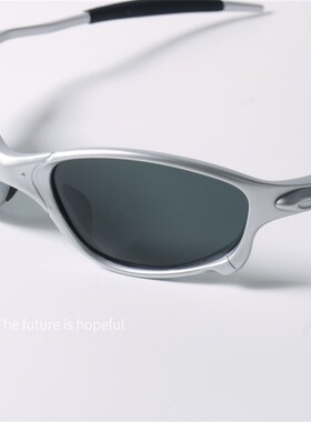 机能风偏光骑行墨镜UV400w防紫外线辐射小众环绕设计个性太阳眼镜