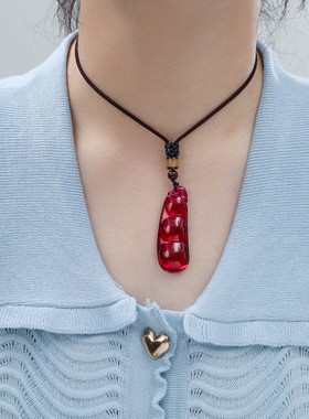 四季豆红宝石吊坠本命年福豆