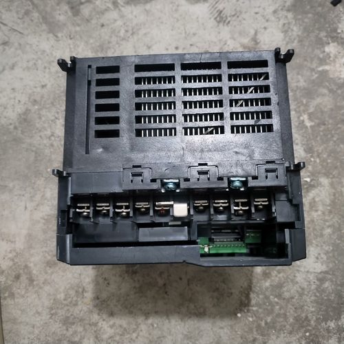 【星慕电子】富士E2S变频器，FRN7.5E2S-2J - 图2