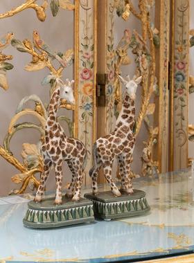 莉安法奢华别式墅客厅茱桌面装饰书摆件精美陶瓷配铜长FH03-602颈