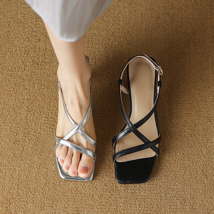 小码313233法式真皮夏季新款猫跟凉鞋女露趾高跟鞋细跟大码41一43,淘宝优惠券,粉丝福利购,淘宝优惠卷