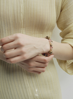 子休沉香草莓晶太阳石手链礼物