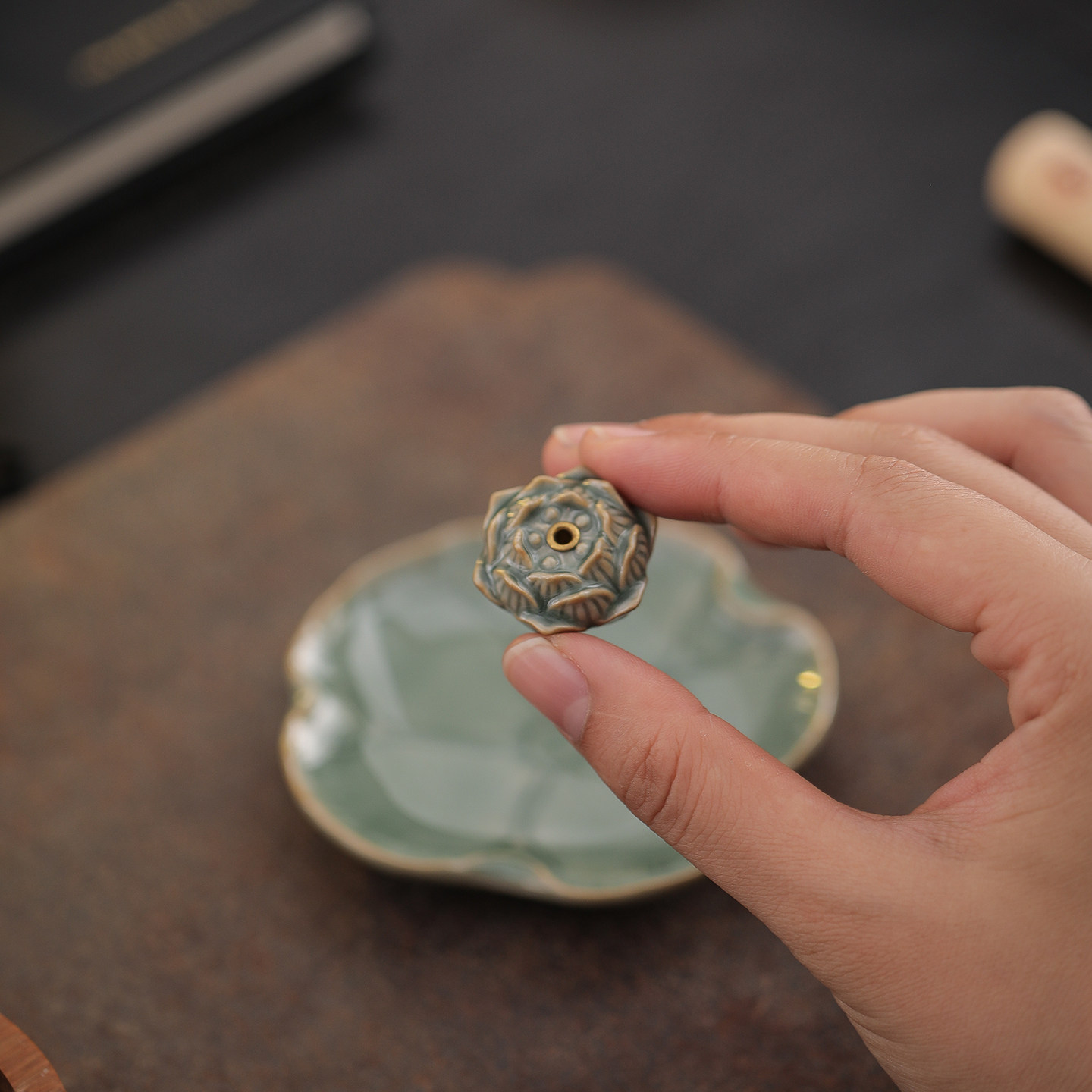 荷叶莲花线香香插陶瓷线香底座托盘室内家用插香底座檀香沉香香炉,淘宝优惠券,粉丝福利购,淘宝优惠卷