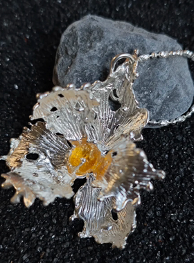 幸识原创设计999纯银简约小黄花项链