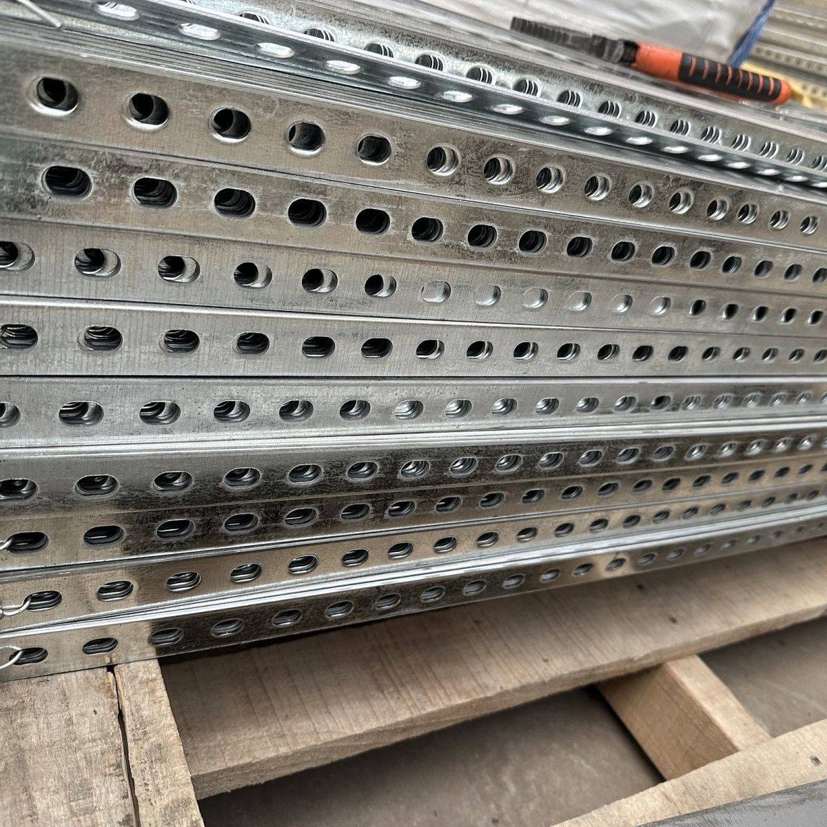 铁片固定片万能镀锌扁铁条带孔调整铁条调整条固定铁条改装铁条 - 图1