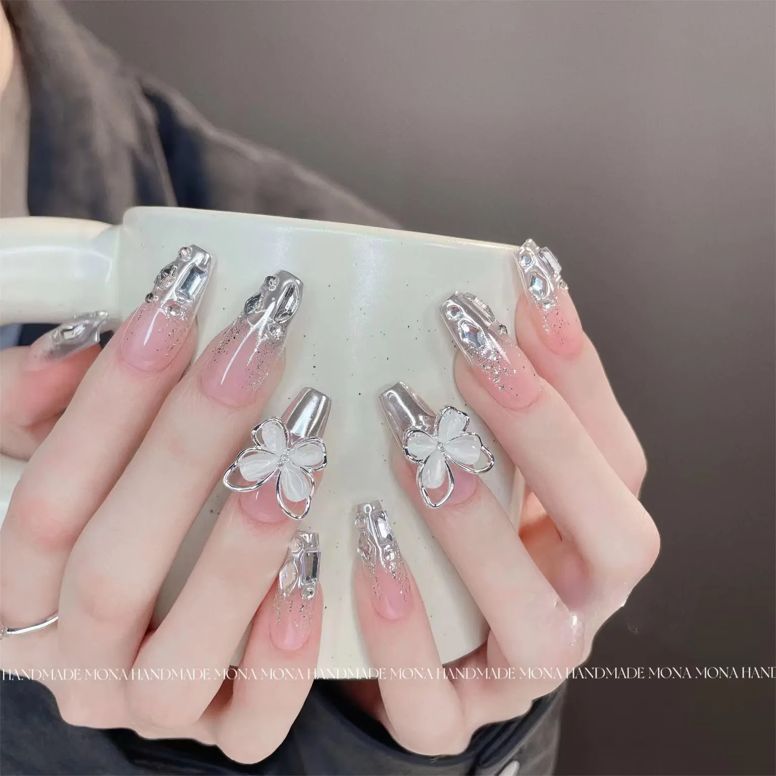 儿童穿戴甲女童2026新年款学生假美指甲贴片显白中长短款10岁96岁,淘宝优惠券,粉丝福利购,淘宝优惠卷