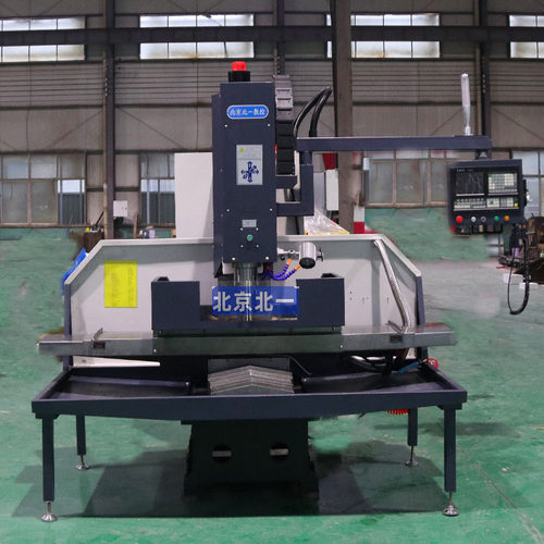 小型加工中心CNC7124 金属切削半防护钻铣一体 数控铣床XK7124 - 图0