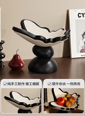 采购产品中世纪风格法式蝴蝶入口装饰品，可访问的豪华和高端钥匙