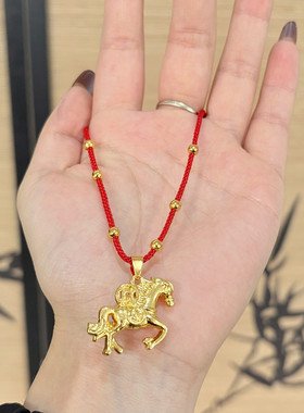 马年金色铜钱小马项链