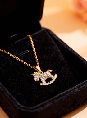 马年小马项链女款钛钢轻奢