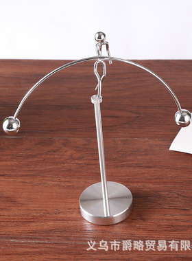 不倒翁装饰小摆件桌面减压玩具球体育运动艺术高脚单手平衡小铁人