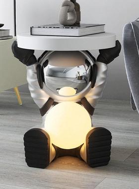 太空人宇航员客厅装饰托盘带灯摆件电视柜装饰品轻奢乔迁新居礼物