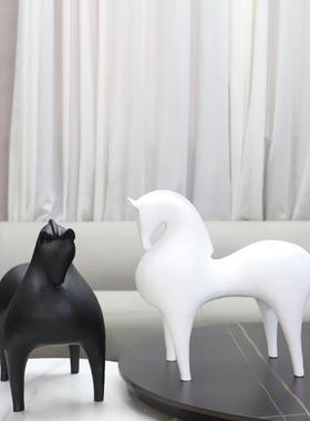 1839现代简约抽树脂唐象马动雕艺术摆件客厅塑玄关电视柜物家居装