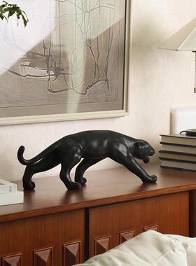 采购产品吸引财富和运气，豹纹饰品，入口桌面，古董风格的猎豹，