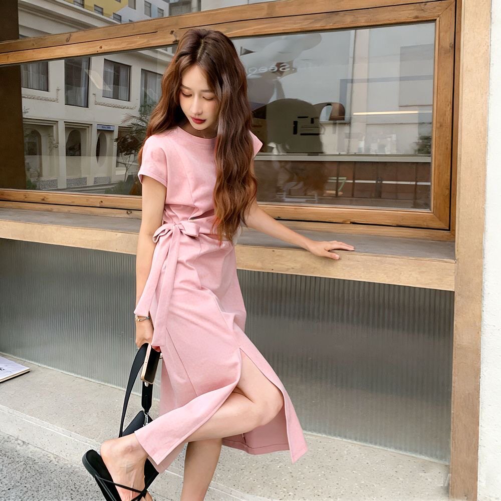 QY7 2026年春夏新款女装黑色无袖简约风格宽松版型连衣裙