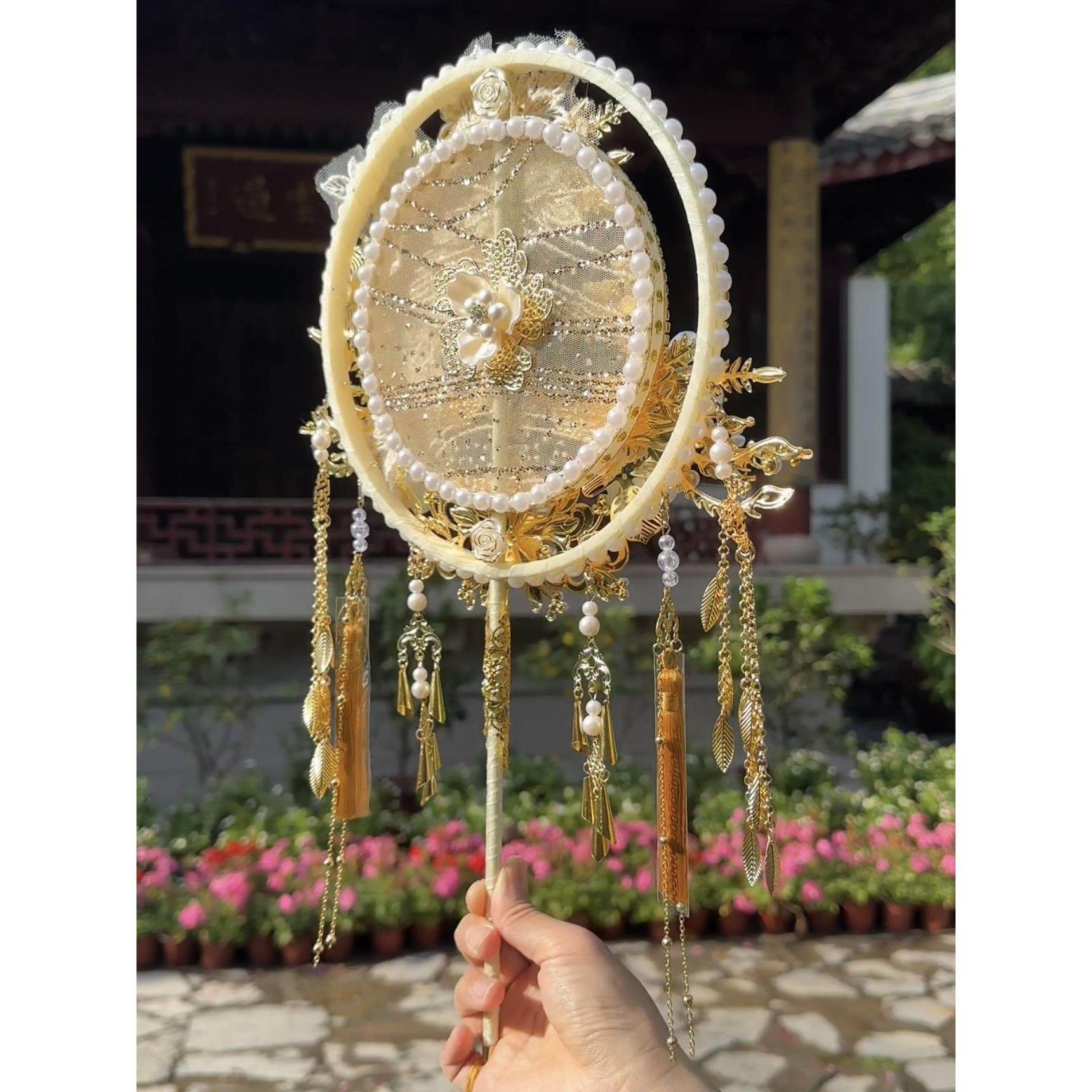 金色团扇新款新娘婚礼遮面扇闺蜜送礼喜扇秀禾服扇子手工diy喜扇,淘宝优惠券,粉丝福利购,淘宝优惠卷