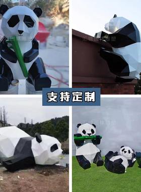 玻璃纤维几何切面熊猫雕塑户外彷真网红爬墙爬树抽象卡通动物摆件