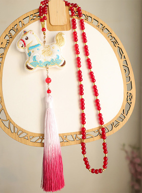 新中式刺绣生肖马璎珞毛衣链