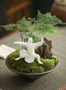 创意陶瓷打太极人物桌面摆件办公室茶桌个性装饰品白瓷禅意摆件