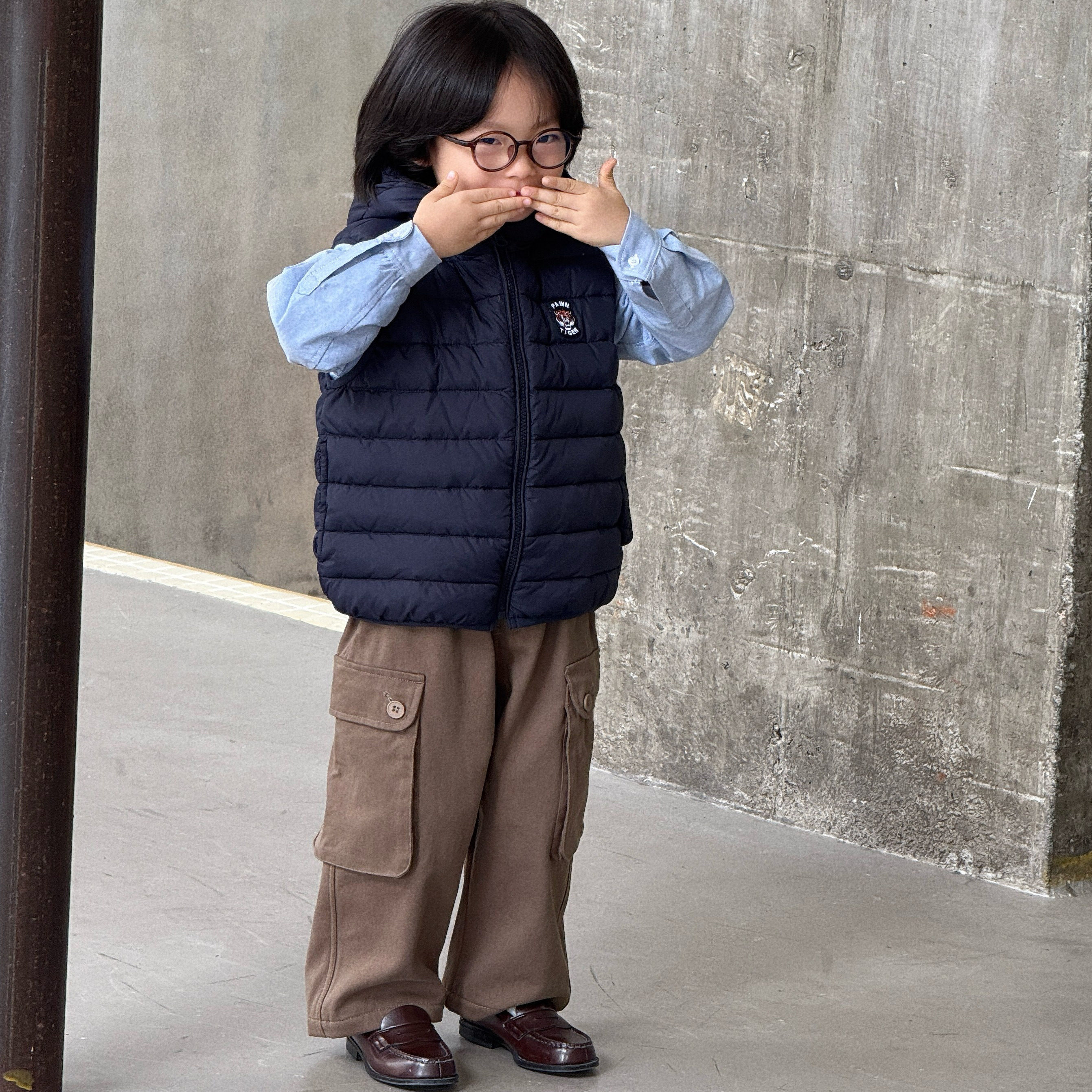 Pawn Tiger2025冬季新款儿童刺绣藏青羽绒马甲90白鸭绒无袖外套,淘宝优惠券,粉丝福利购,淘宝优惠卷