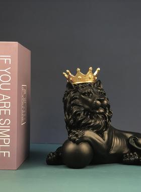 北欧树脂工艺品卧姿皇冠狮子摆件家居电视柜办公室装饰品送礼佳品