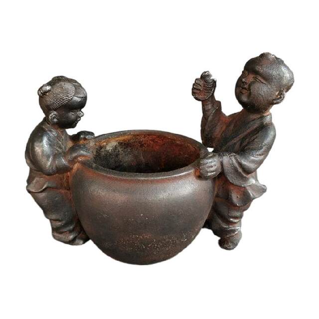 Old ironware, iron boy, holding cylinder, stylus pen, washing antiques, miscellaneous collection, old objects, exquisite shape and good condition