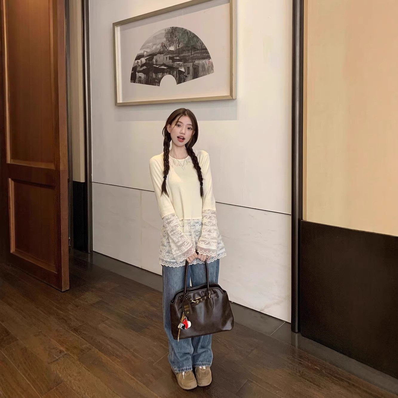 春秋磨毛打底衫女秋冬新款显瘦大码女装遮肉蕾丝花边长袖上衣外穿,淘宝优惠券,粉丝福利购,淘宝优惠卷