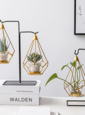 北欧家居房间摆装饰品工艺品创意铁艺个性浪漫复古办公室金属摆件