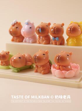 皮巴玩滑板车！情95134绪卡稳定小摆件可爱水微景观桌豚汽面装饰