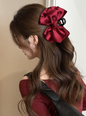 红色蝴蝶结抓夹大号高级感缎面发夹女饱满后脑勺显发量盘发鲨鱼夹