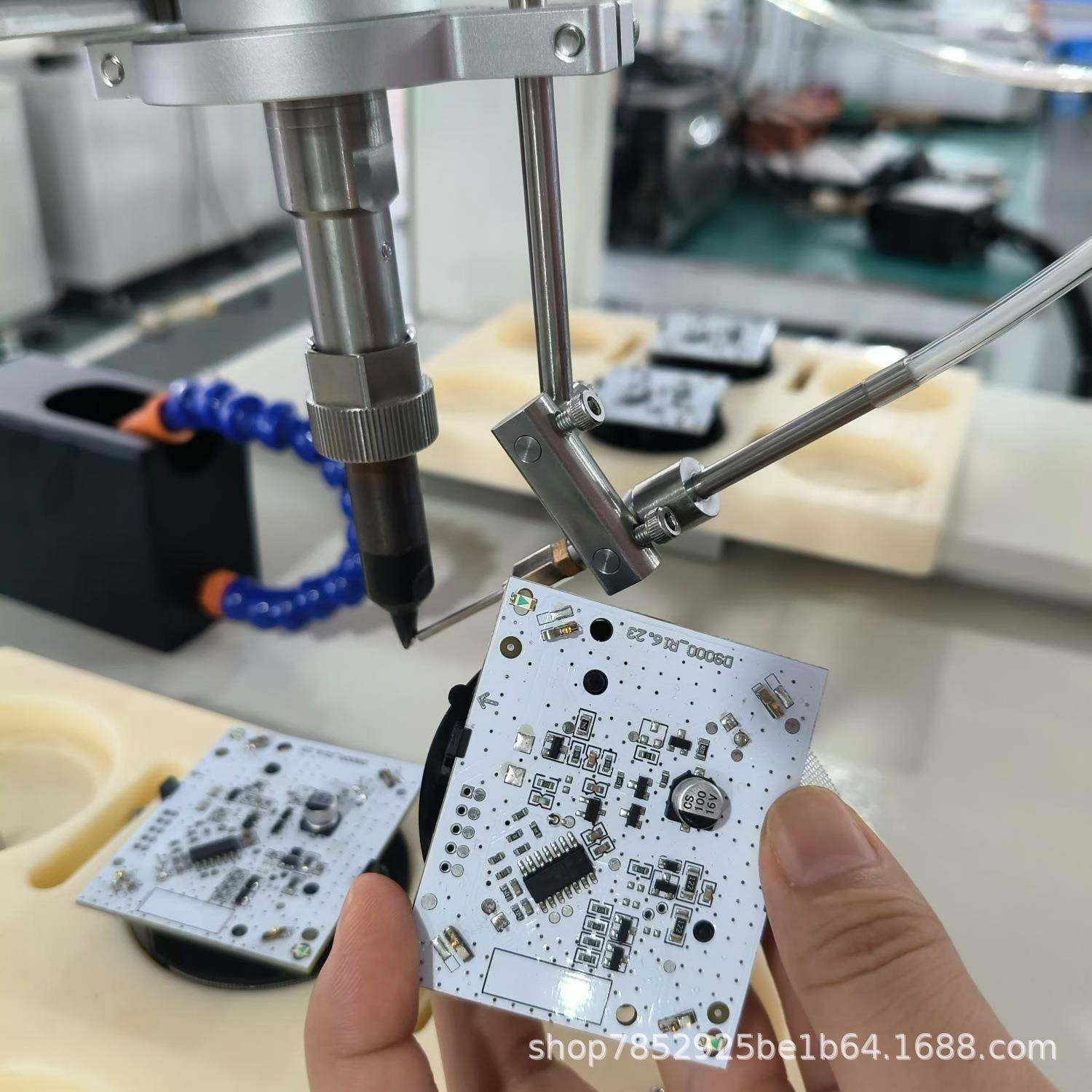 博贝在线式多功能自动焊锡机采用双系统交替工作焊接PCB板源厂家,淘宝优惠券,粉丝福利购,淘宝优惠卷